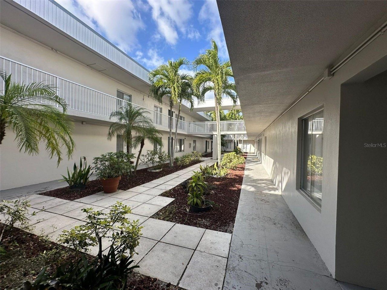 1830 Maravilla Avenue, Unit 413, Fort Myers, FL 33901 Photo