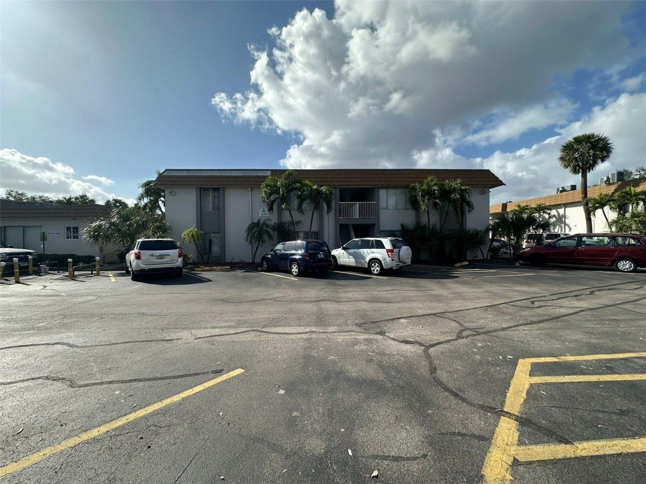 1830 Maravilla Avenue, Unit 413, Fort Myers, FL 33901 Photo