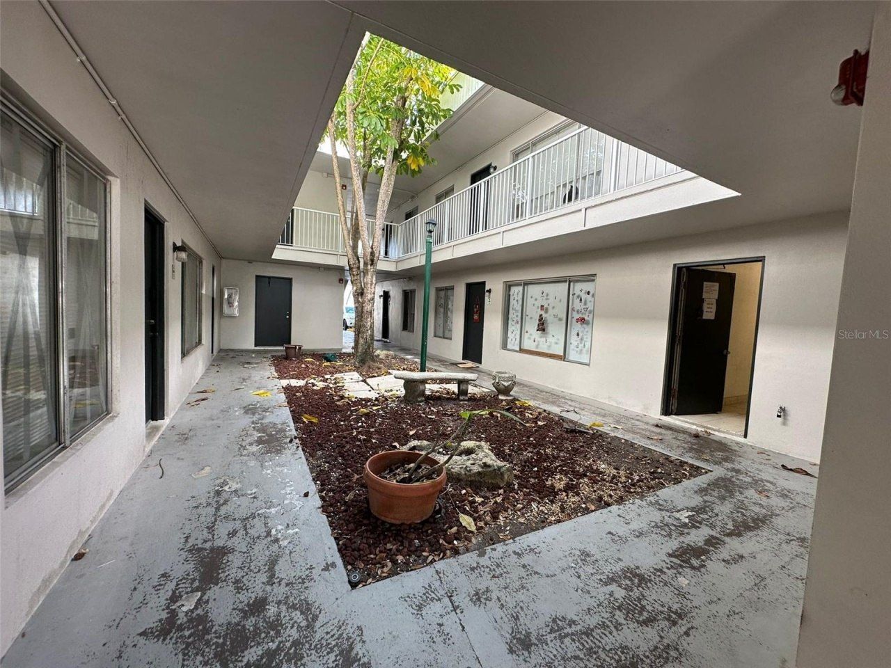 1830 Maravilla Avenue, Unit 413, Fort Myers, FL 33901 Photo