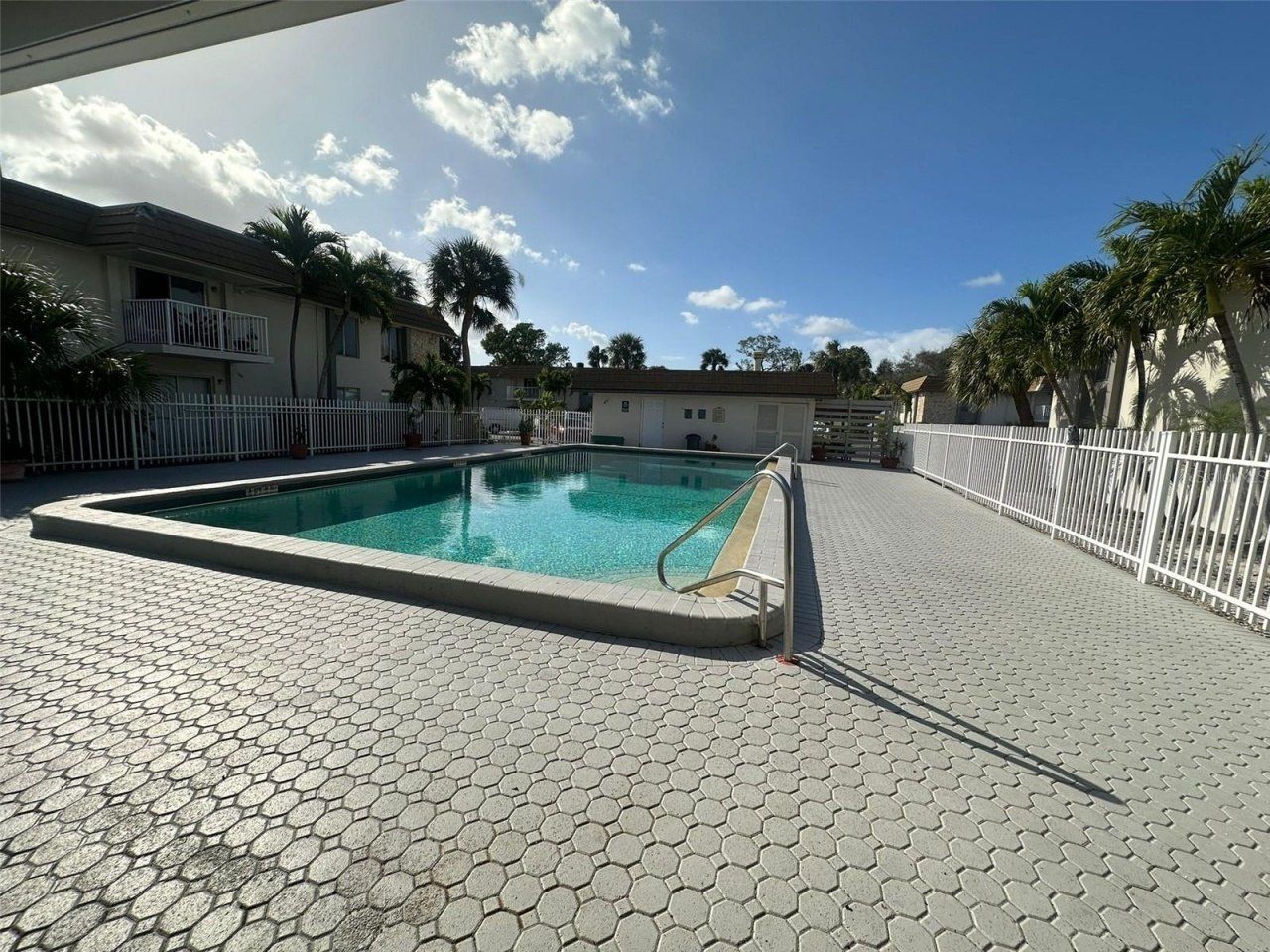 1830 Maravilla Avenue, Unit 317, Fort Myers, FL 33901 Photo