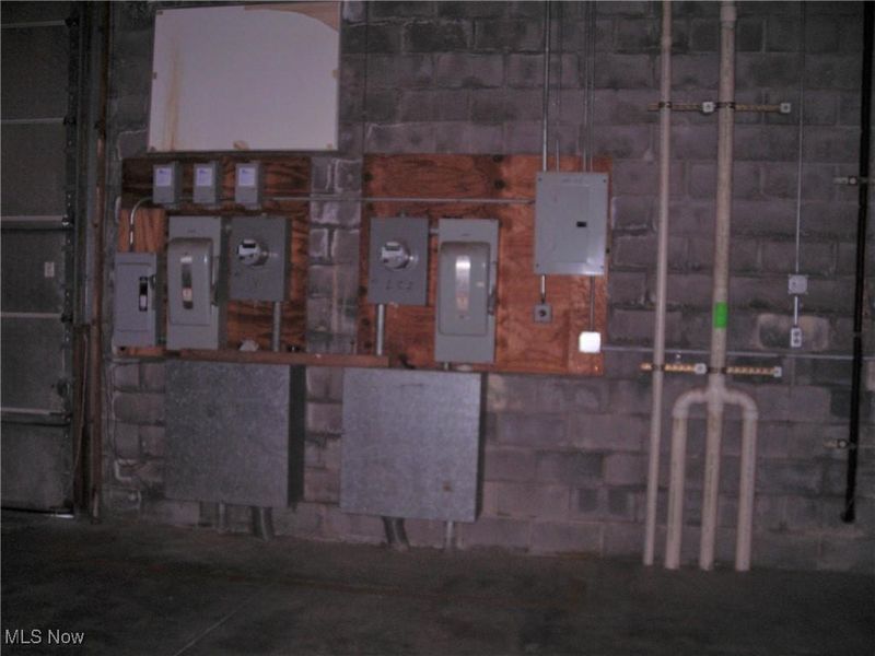 19511 Progress Drive, Strongsville, OH 44149 Photo 11