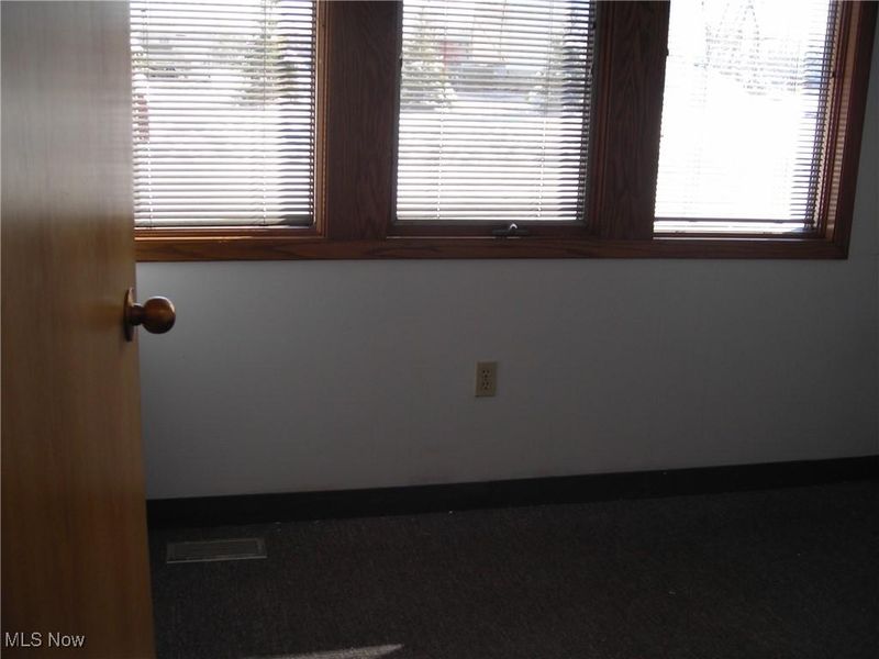 19511 Progress Drive, Strongsville, OH 44149 Photo 5