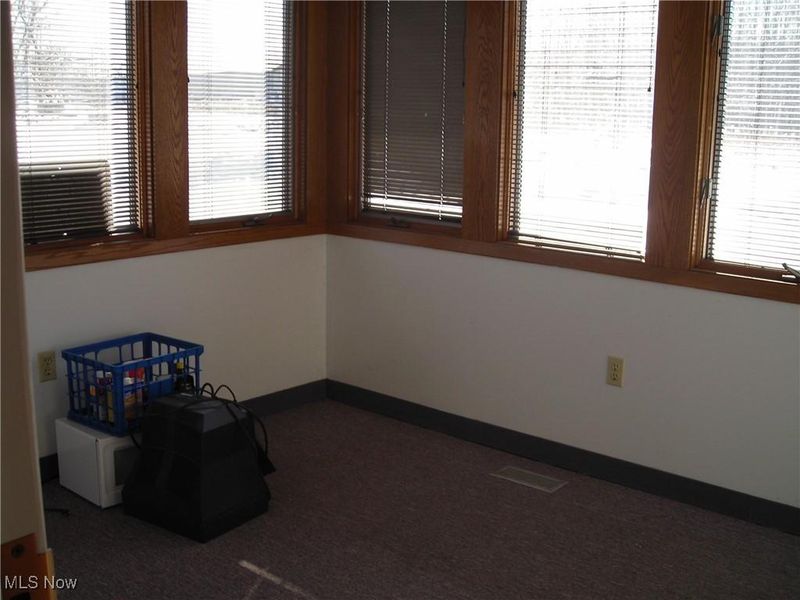 19511 Progress Drive, Strongsville, OH 44149 Photo 6