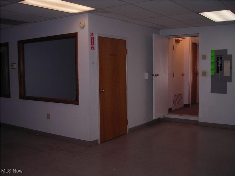 19511 Progress Drive, Strongsville, OH 44149 Photo 8