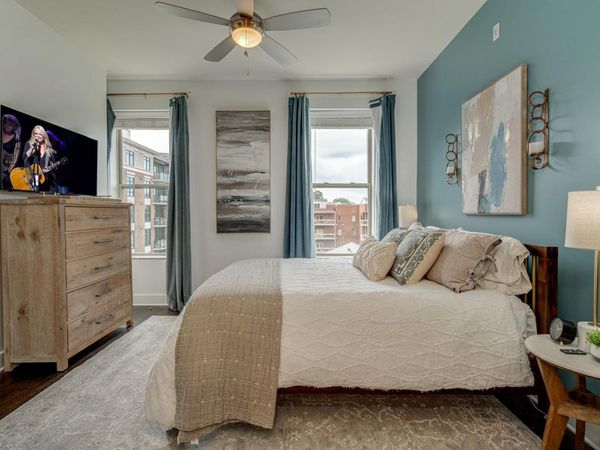 210 30th Ave N, Unit 402, Nashville, TN 37203