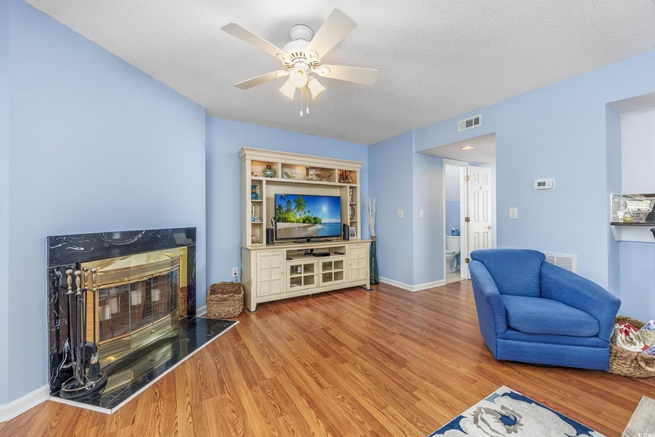 86 Shadow Moss Pl. Photo 17