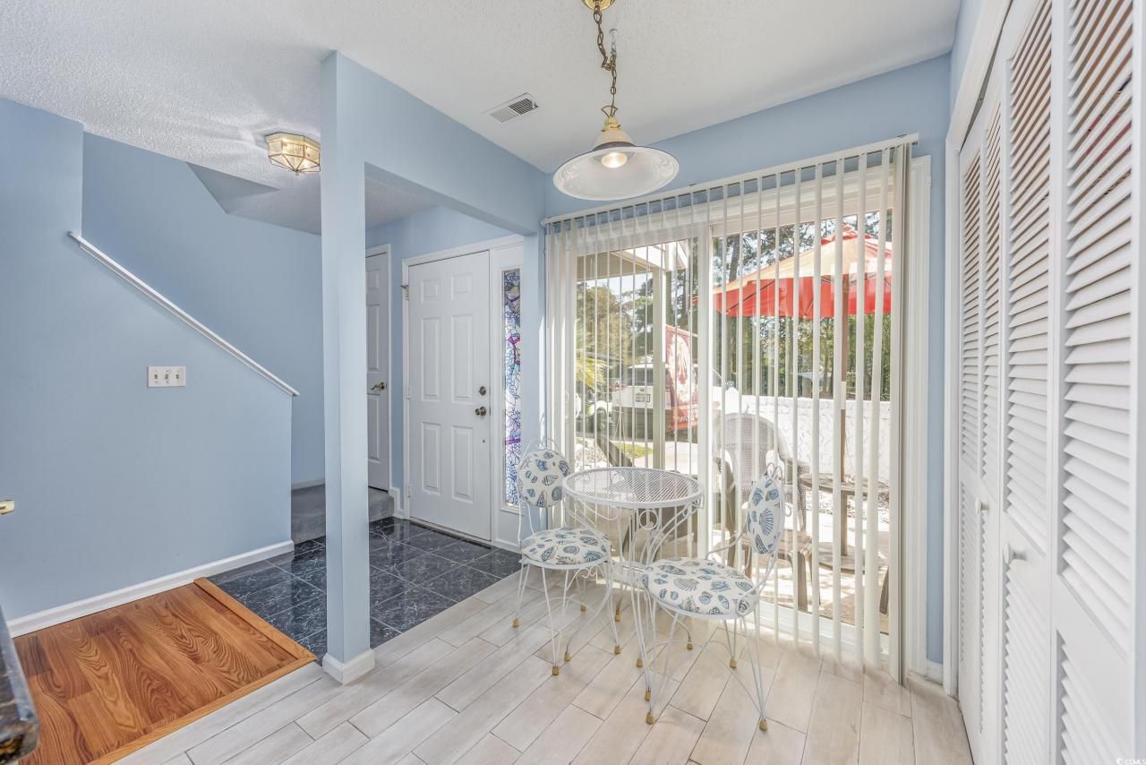 86 Shadow Moss Pl. Photo 20