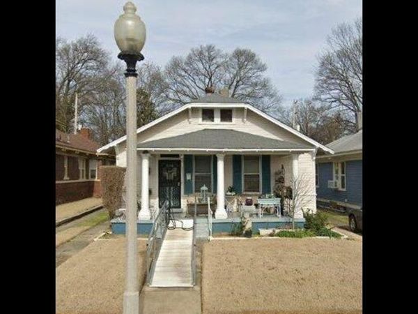 1060 FORREST AVE, Memphis, TN 38105