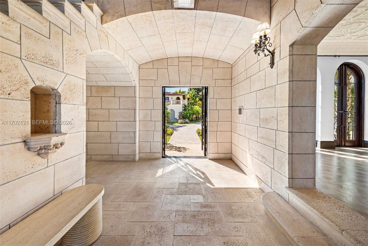 49 Palm Ave, Miami Beach, FL 33139 Photo