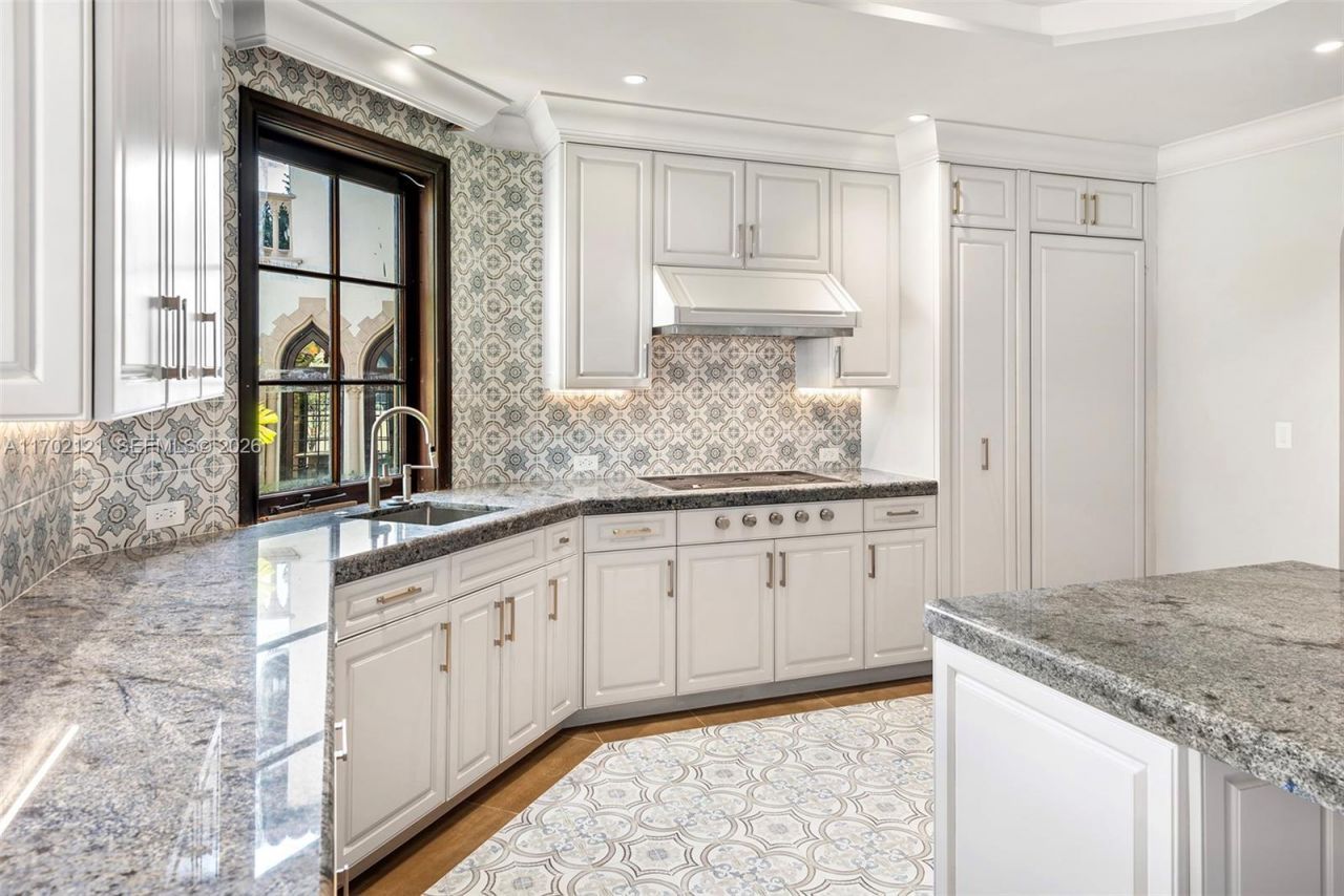 49 Palm Ave, Miami Beach, FL 33139 Photo