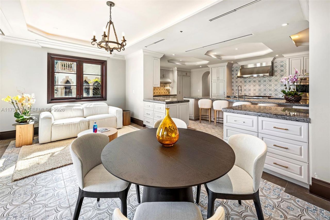 49 Palm Ave, Miami Beach, FL 33139 Photo