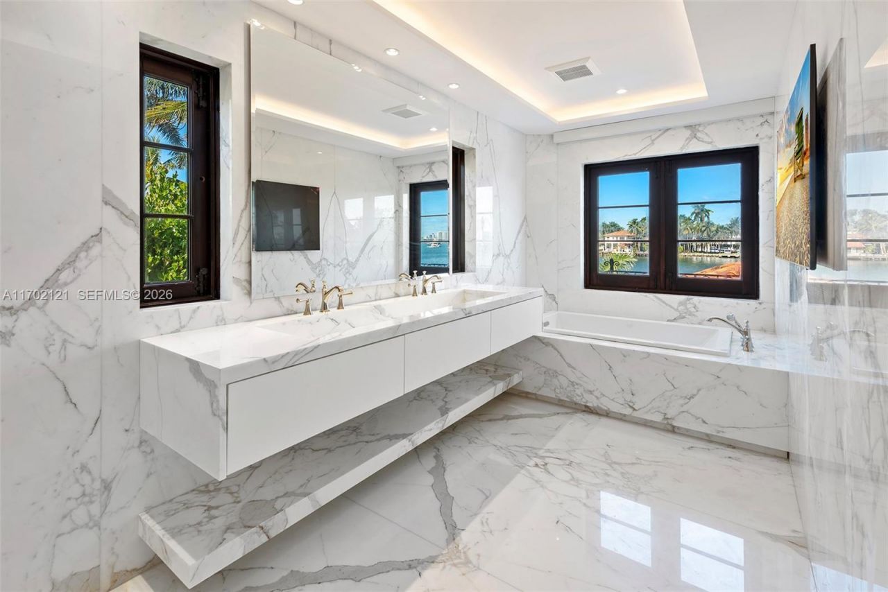 49 Palm Ave, Miami Beach, FL 33139 Photo