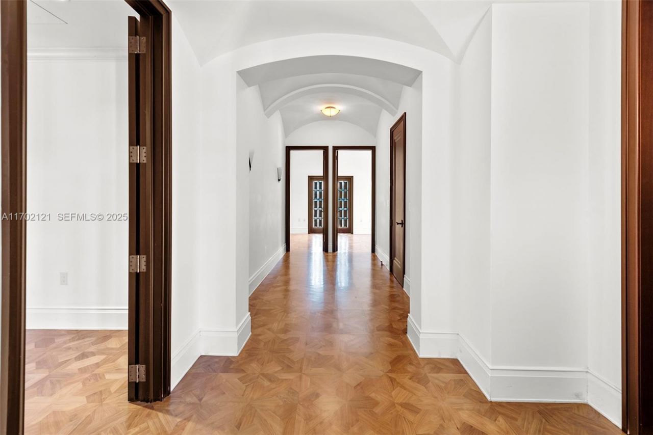 49 Palm Ave, Miami Beach, FL 33139 Photo