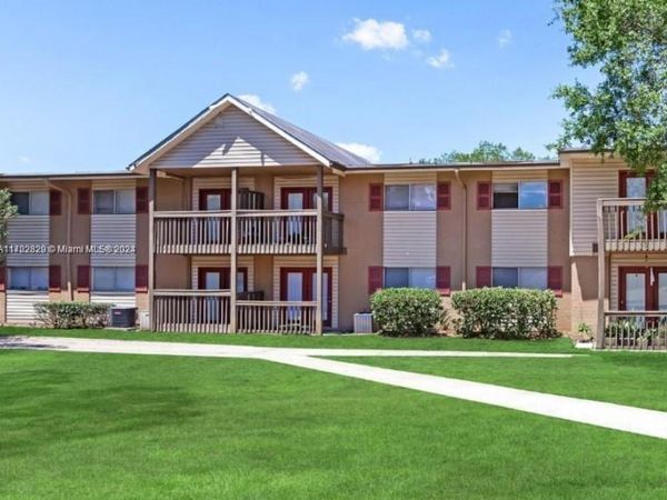 2695 University Blvd N, Unit B-205, Jacksonville, FL 32211