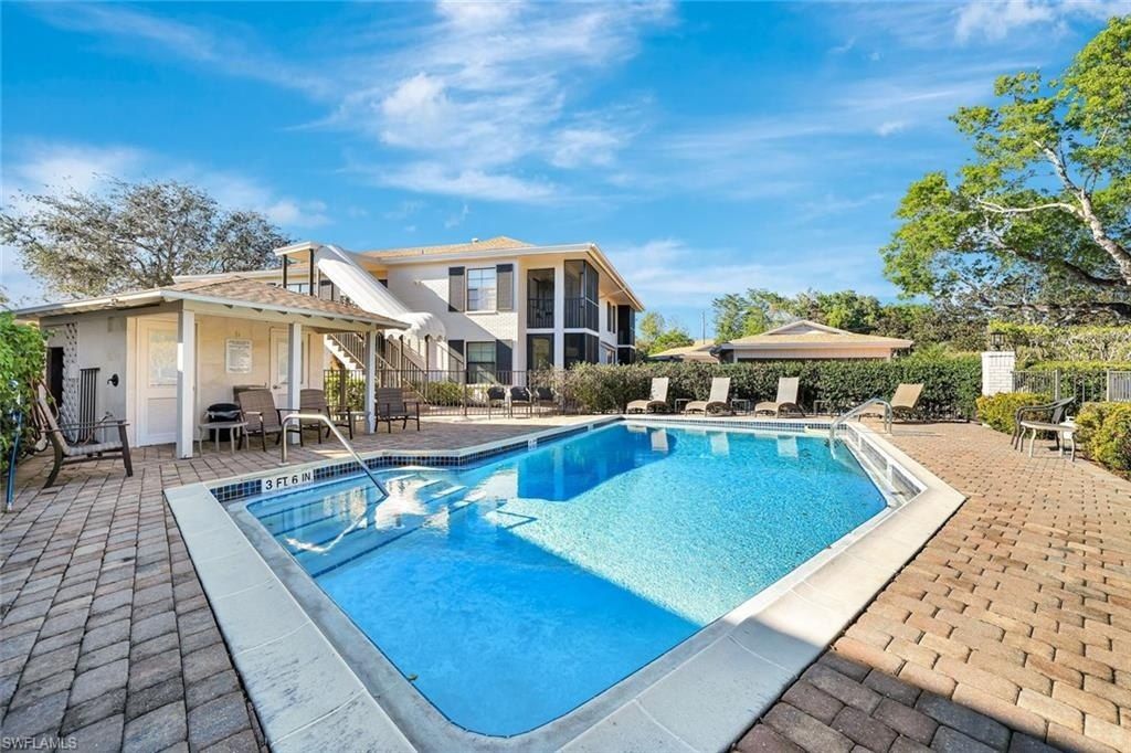 3107 Riviera Dr, Unit A-202, Naples, FL 34103 Photo