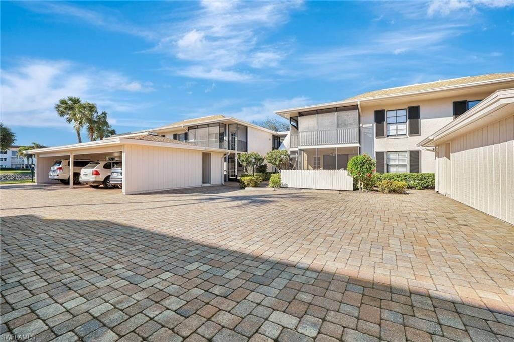 3107 Riviera Dr, Unit A-202, Naples, FL 34103 Photo