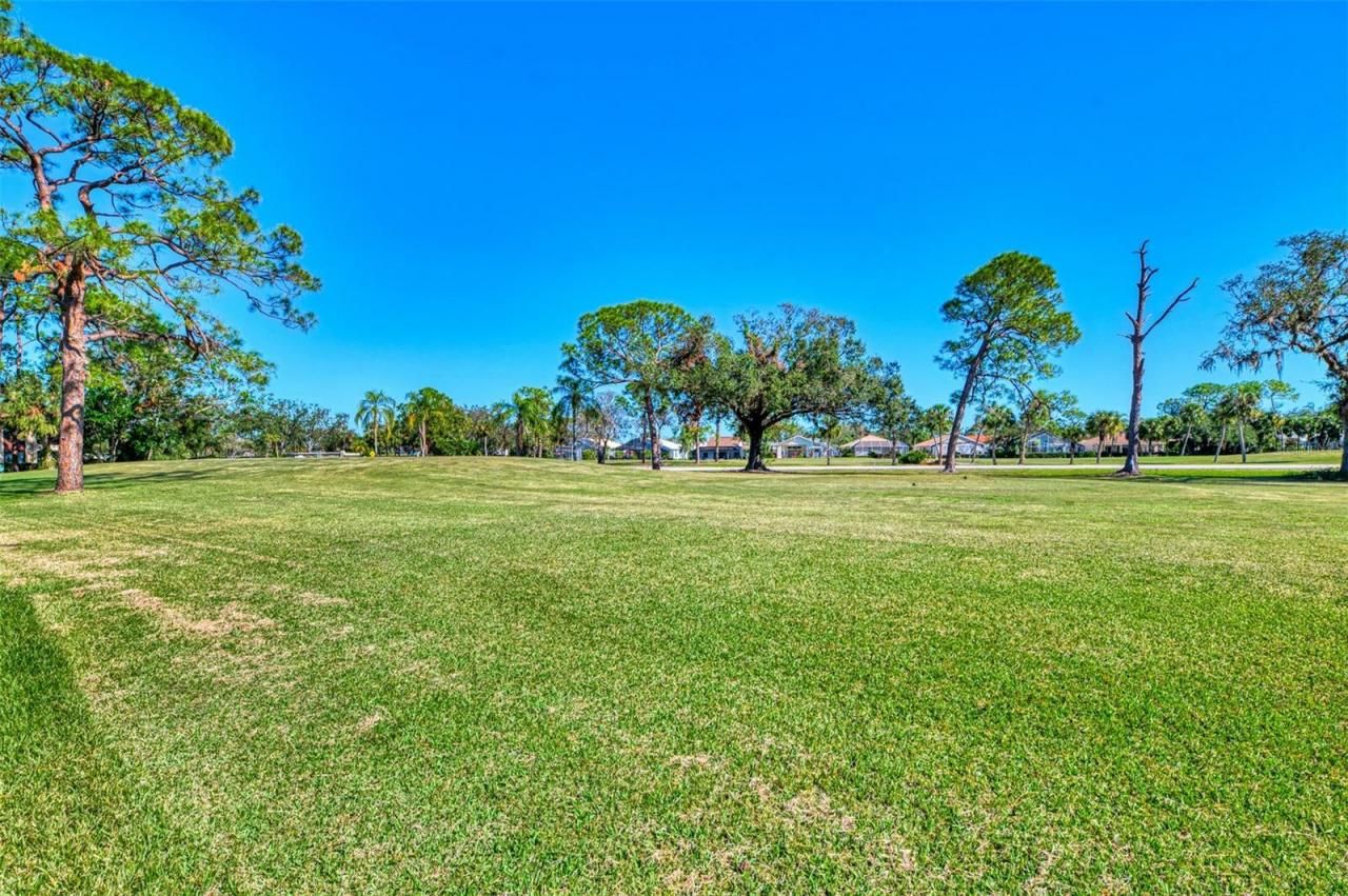 5761 Avista Drive, Unit 5761, Sarasota, FL 34243 Photo