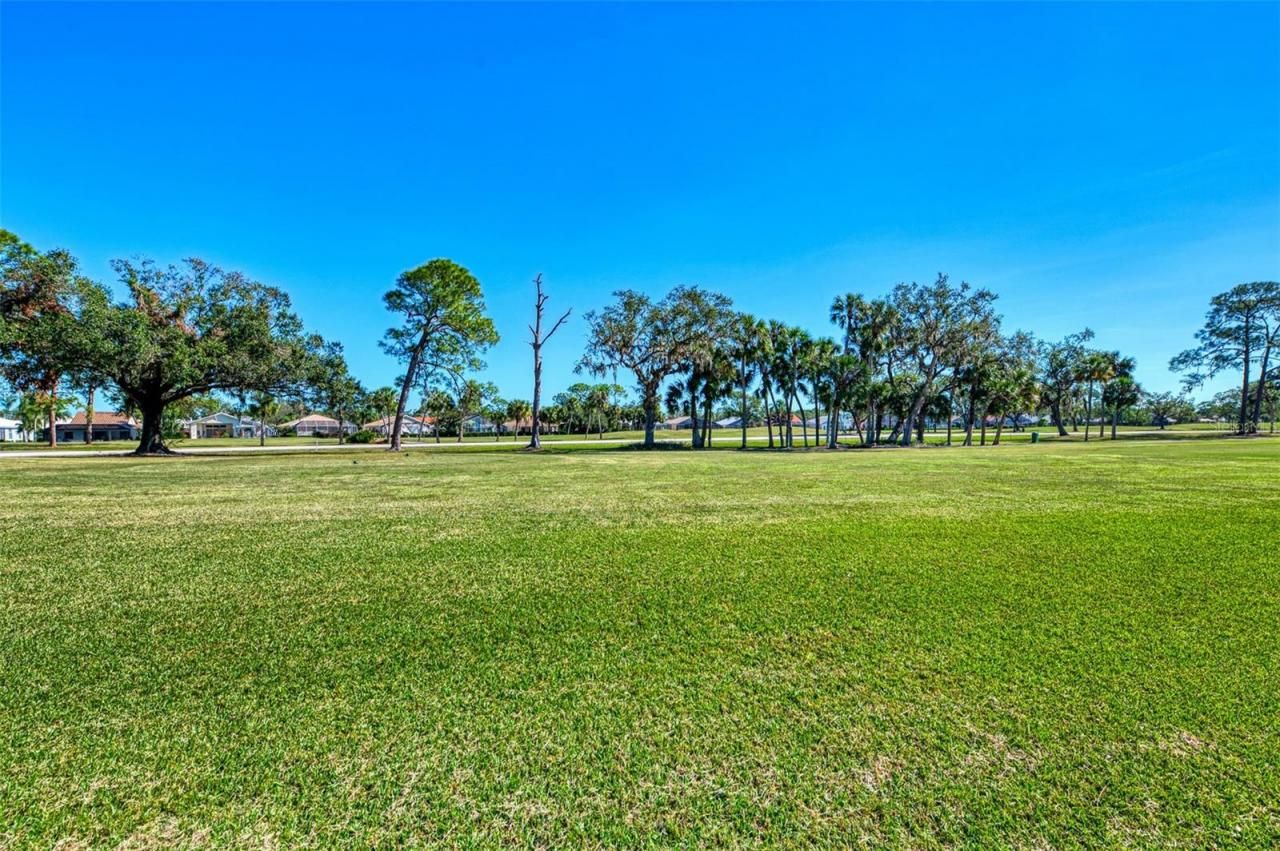 5761 Avista Drive, Unit 5761, Sarasota, FL 34243 Photo