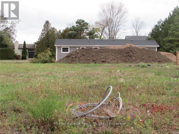 28 THIMBLEWEED Drive, Bluewater (Bayfield), ON N0K1G0