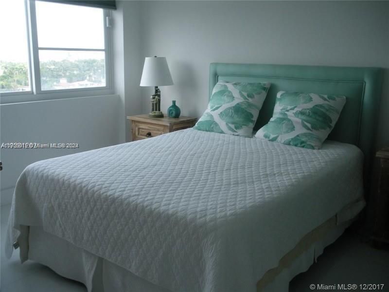 5005 Collins Ave, Unit 1108, Miami Beach, FL 33140 Photo