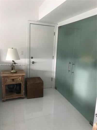 5005 Collins Ave, Unit 1108, Miami Beach, FL 33140 Photo