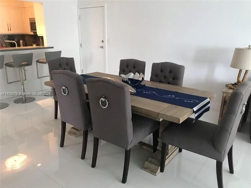 5005 Collins Ave, Unit 1108, Miami Beach, FL 33140 Photo