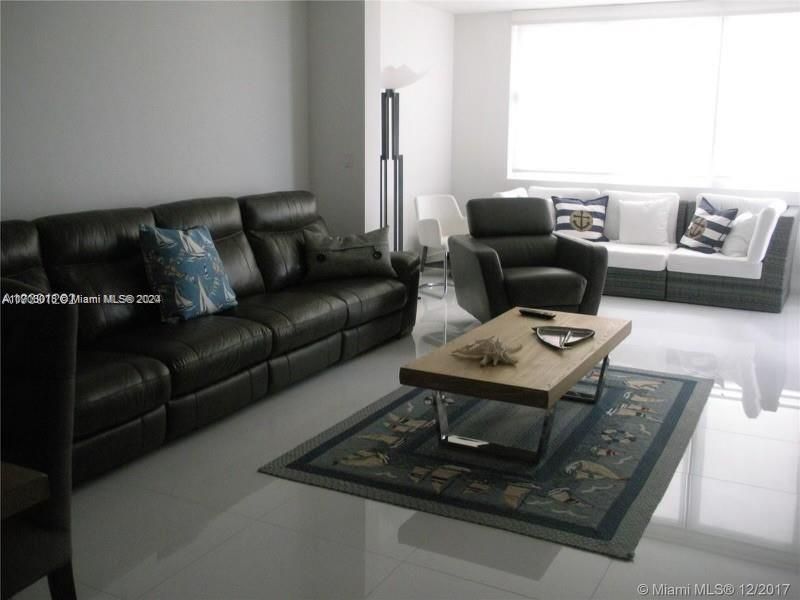 5005 Collins Ave, Unit 1108, Miami Beach, FL 33140 Photo