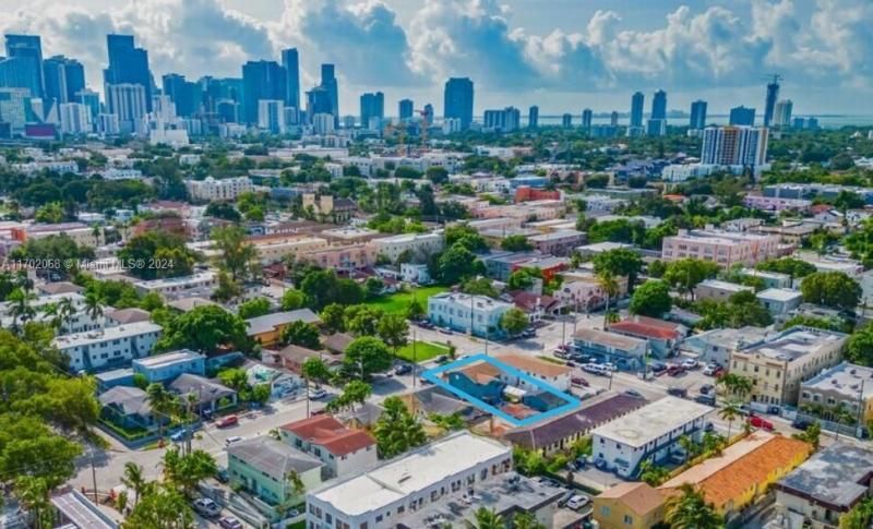 236 SW 10 Avenue, Miami, FL 33130 Photo