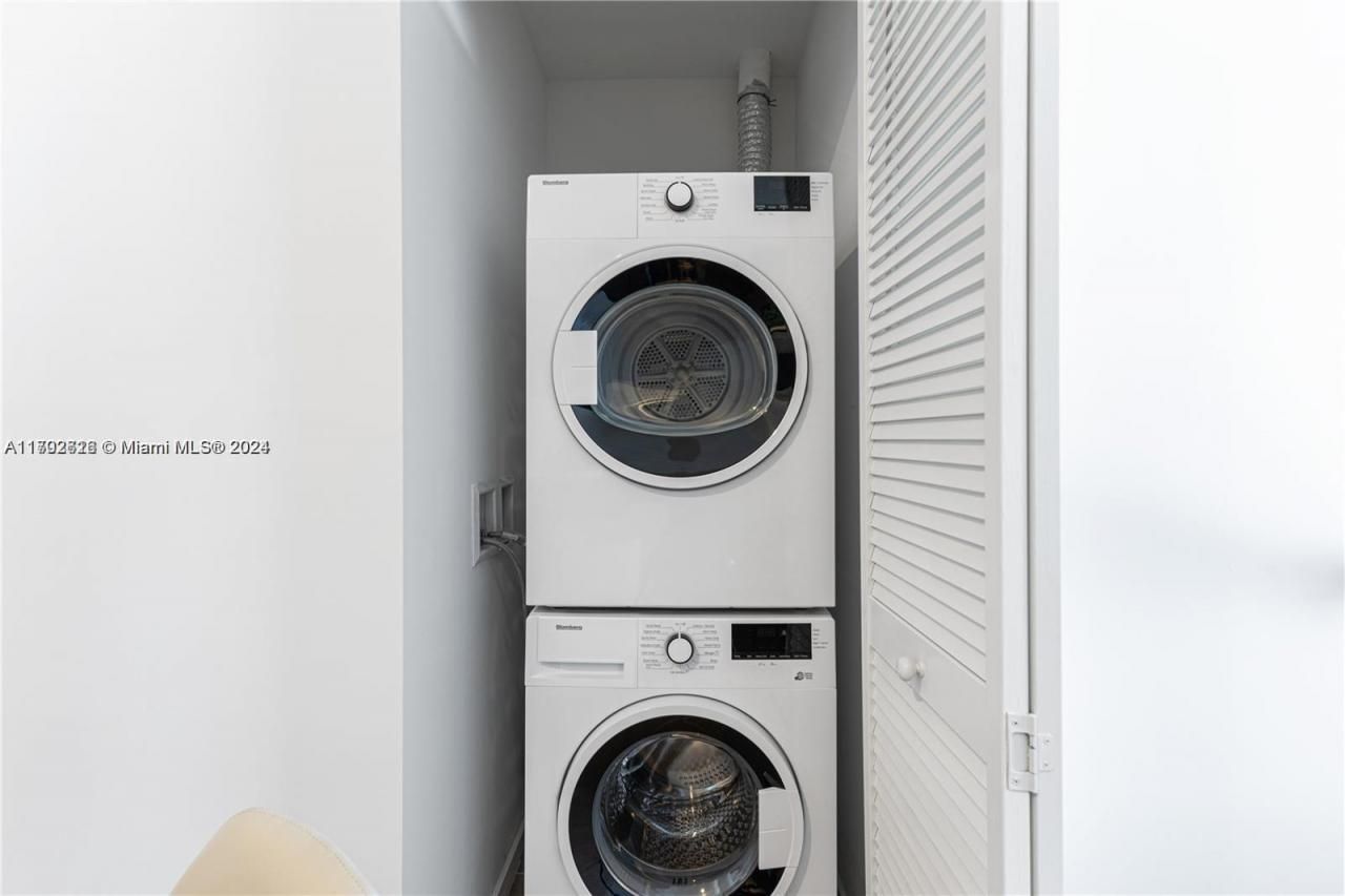 398 NE 5th St, Unit 3010, Miami, FL 33132 Photo