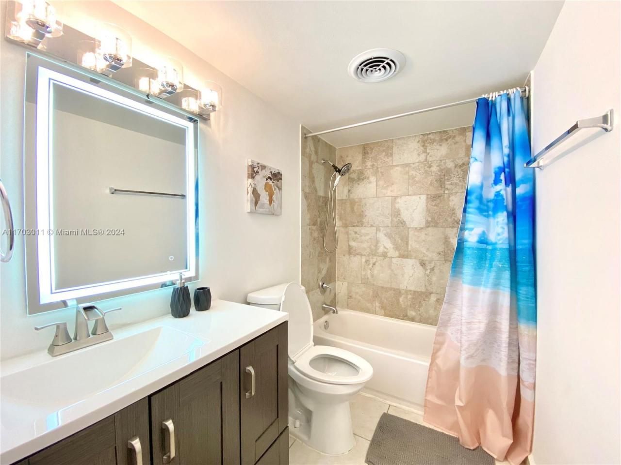 401 Golden Isles Dr, Unit 505, Hallandale Beach, FL 33009 Photo