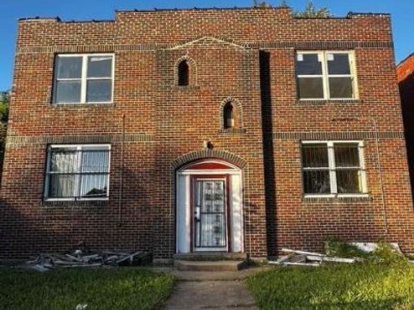 4153 E Lexington Avenue, St Louis, MO 63115