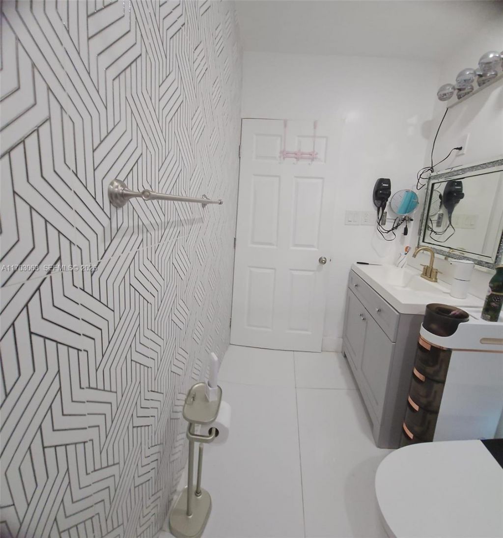 15700 SW 202nd Ave, Miami, FL 33187 Photo