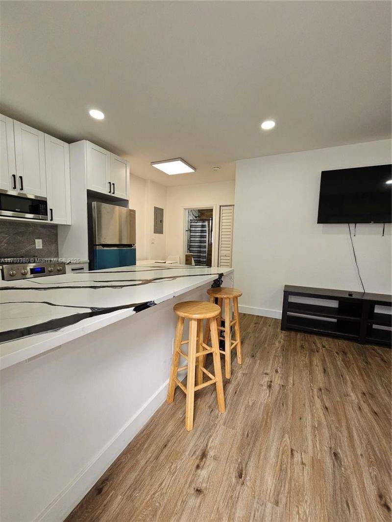 1946 Pierce St, Unit 3, Hollywood, FL 33020 Photo