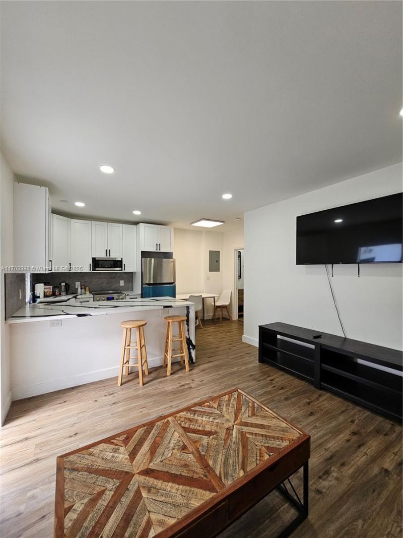 1946 Pierce St, Unit 3, Hollywood, FL 33020 Photo