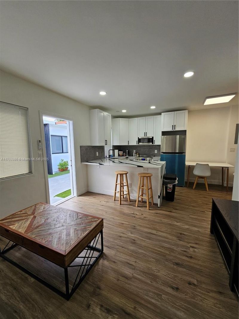 1946 Pierce St, Unit 3, Hollywood, FL 33020 Photo