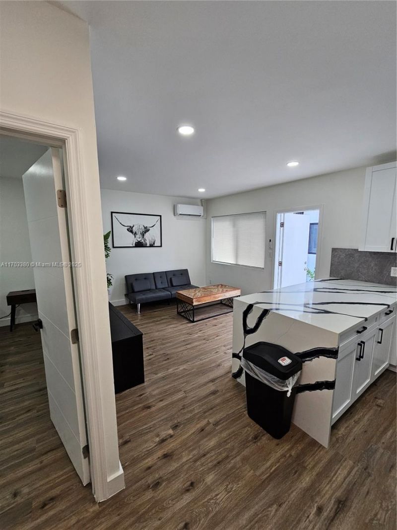 1946 Pierce St, Unit 3, Hollywood, FL 33020 Photo