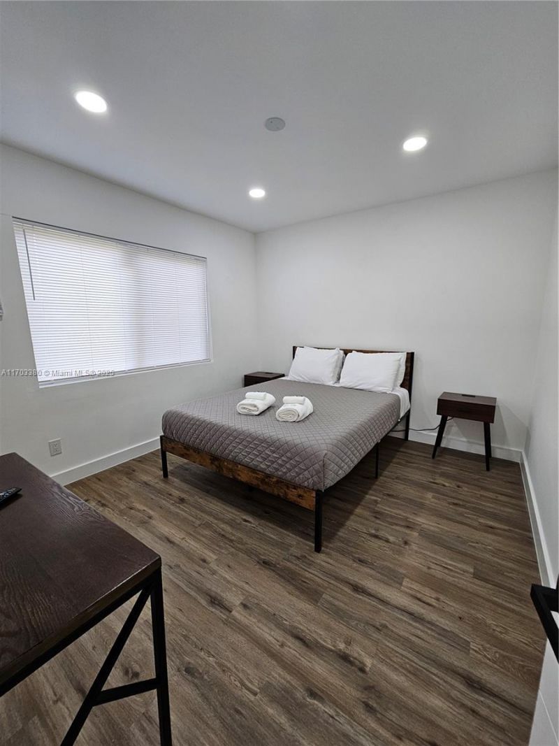 1946 Pierce St, Unit 3, Hollywood, FL 33020 Photo