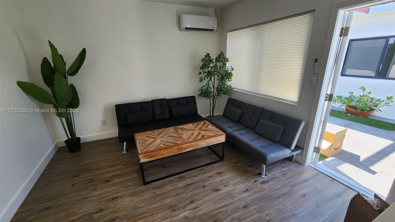 1946 Pierce St, Unit 3, Hollywood, FL 33020 Photo