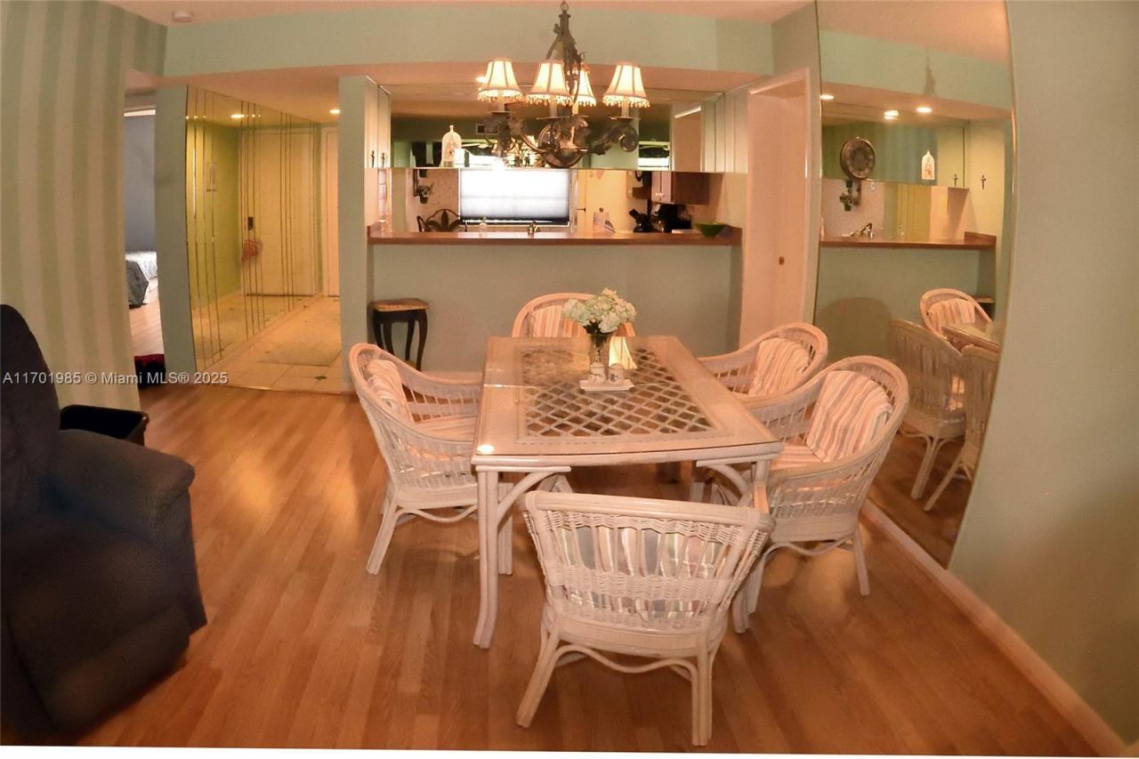 6085 Balboa Cir, Unit 402, Boca Raton, FL 33433 Photo