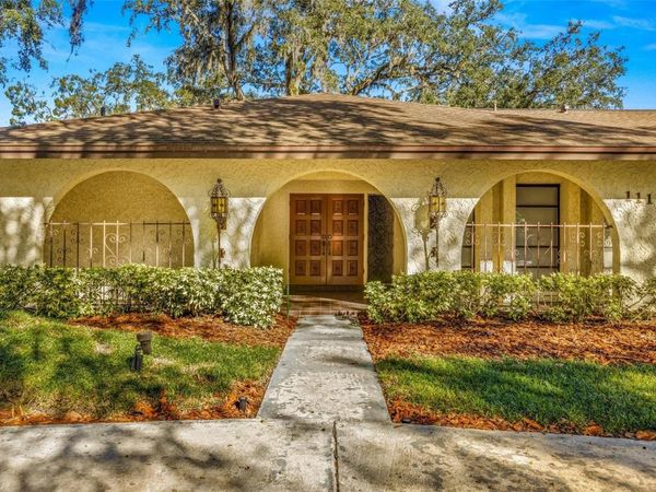 1116 N RIVERHILLS DRIVE, TEMPLE TERRACE, FL 33617