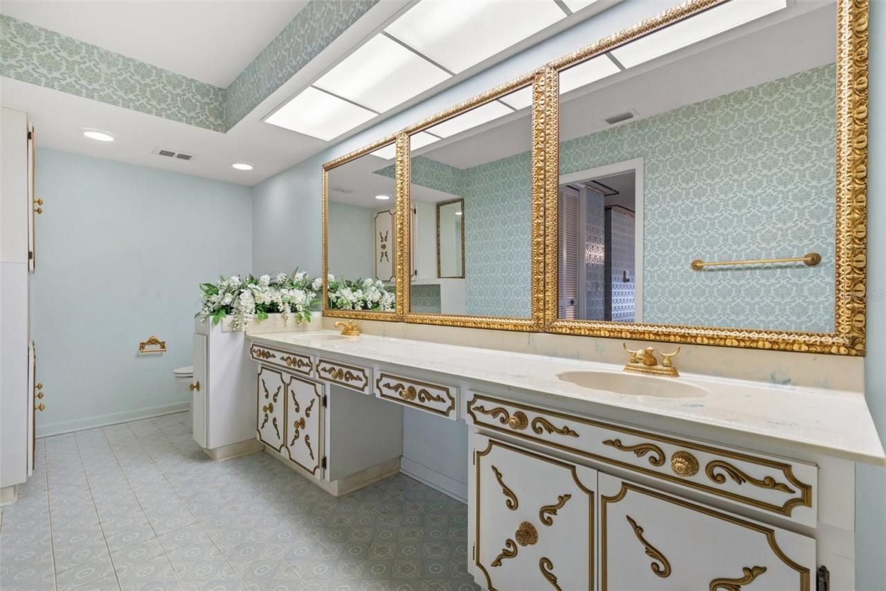 1116 N Riverhills Drive, Temple Terrace, FL 33617 Photo