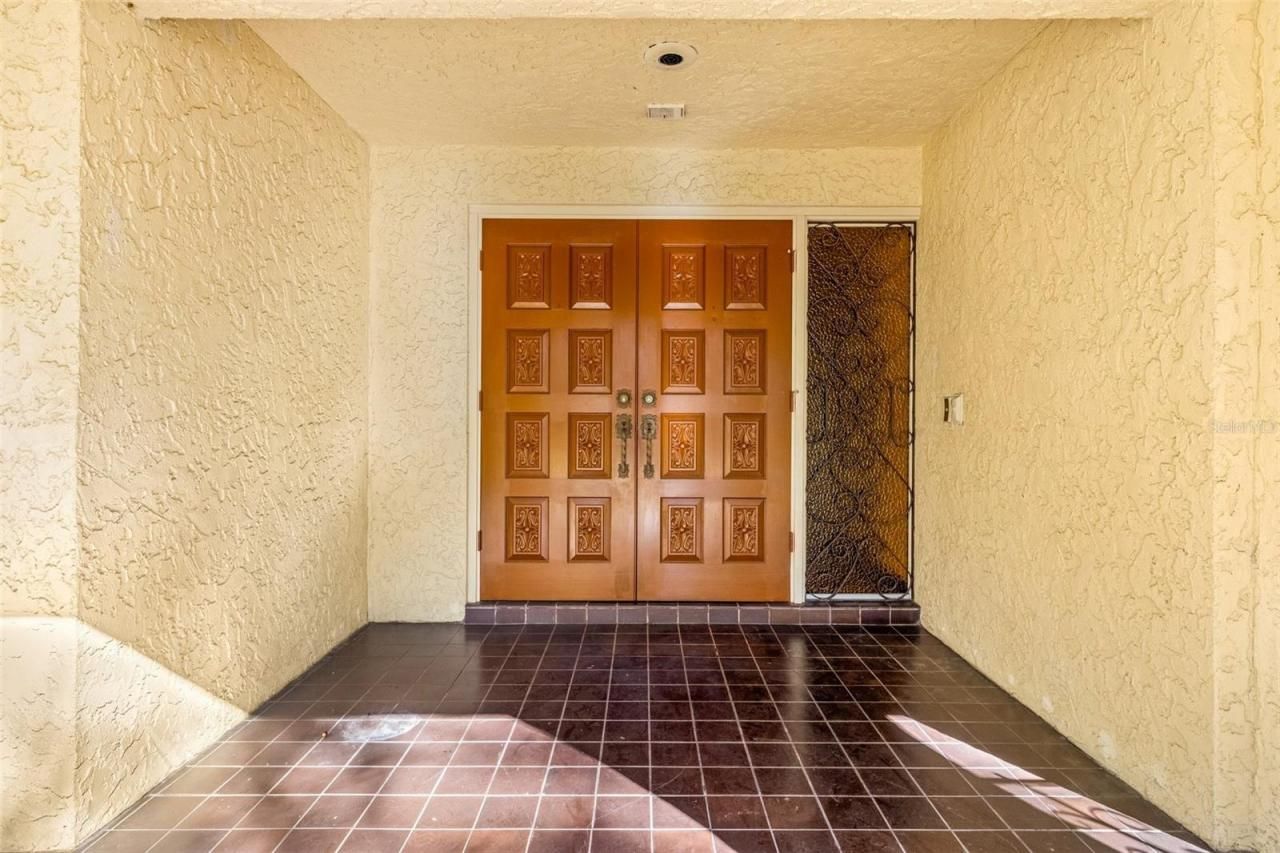 1116 N Riverhills Drive, Temple Terrace, FL 33617 Photo