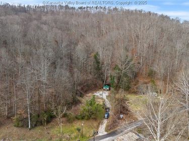 6798 Little Sandy Road, Elkview, WV 25071