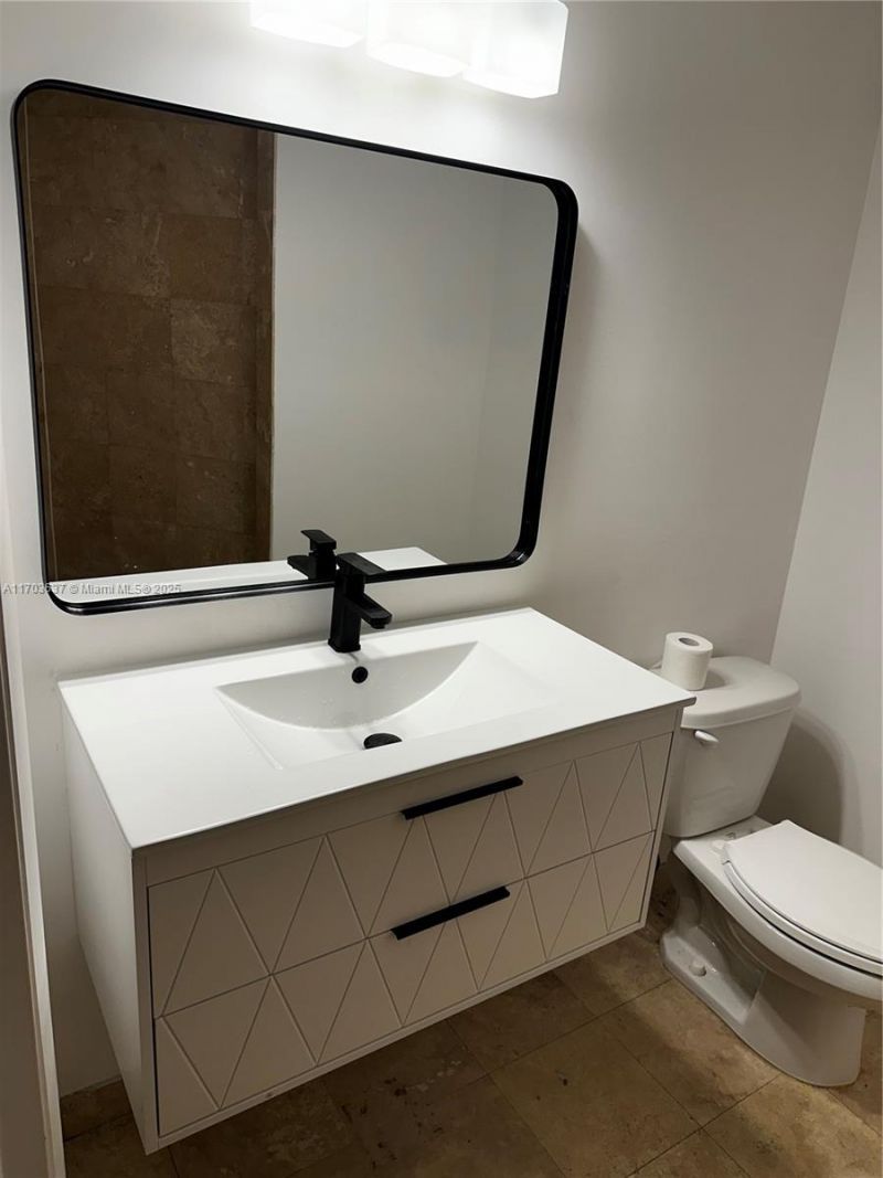 350 S Miami Ave, Unit 1704, Miami, FL 33130 Photo