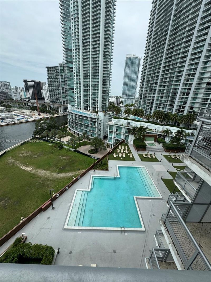 350 S Miami Ave, Unit 1704, Miami, FL 33130 Photo