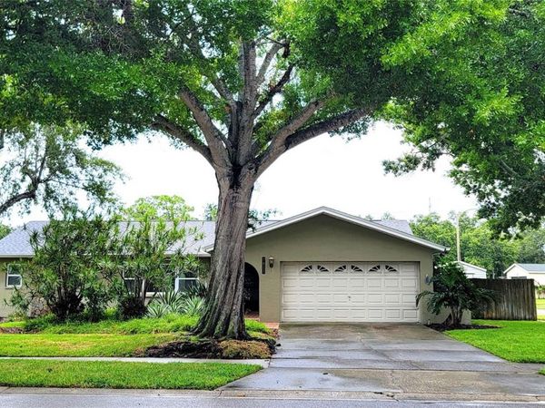 7801 17TH WAY N, ST PETERSBURG, FL 33702