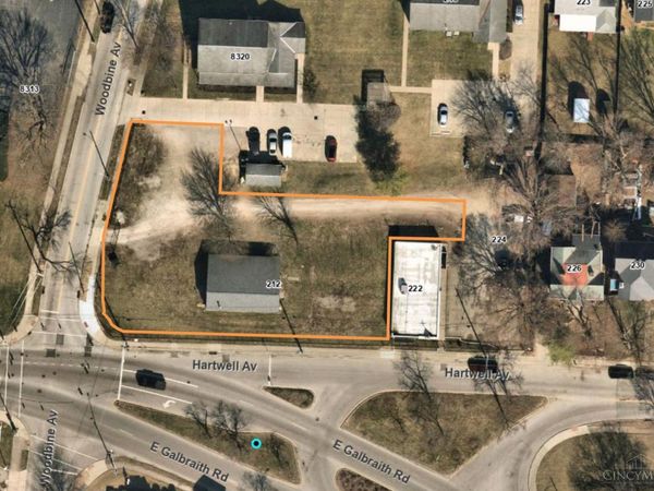 206 E Galbraith Road, Cincinnati, OH 45216