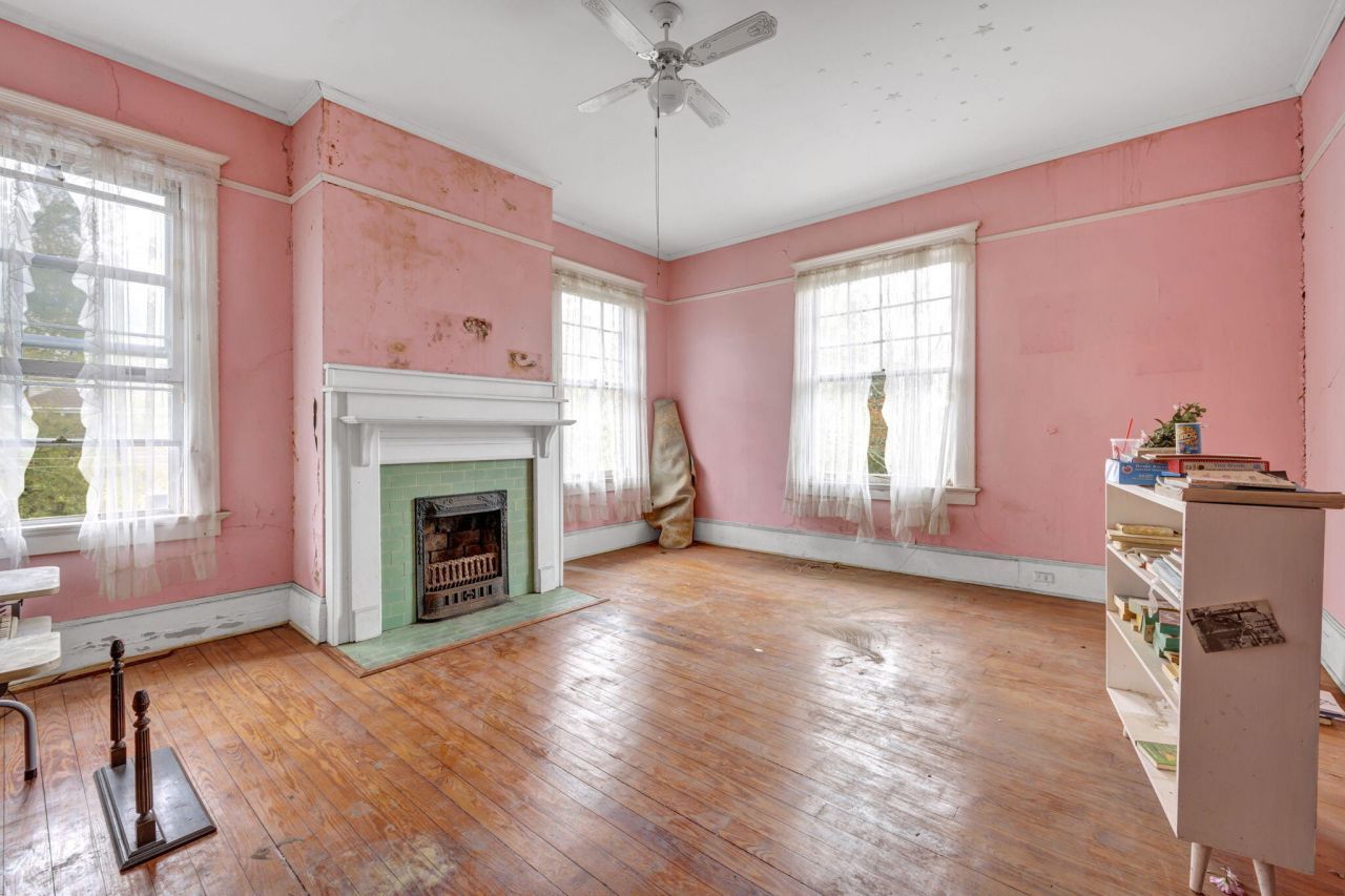 321 W Hampton Avenue Photo 17