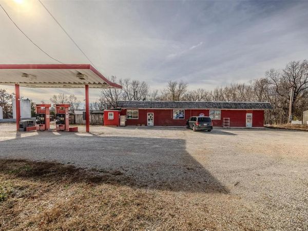 11448 Highway 64, Lebanon, MO 65536