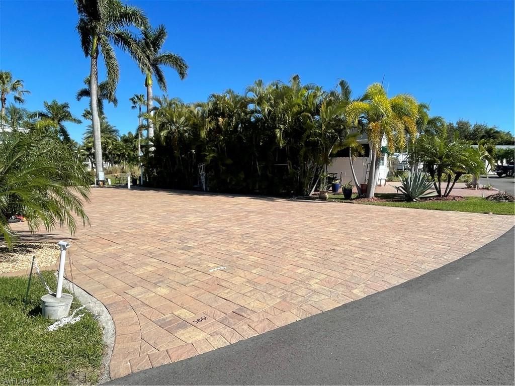 5861 Maplewood Ct, Fort Myers, FL 33905 Photo